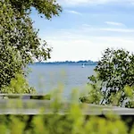 Idyllic Tranquility And Island Atmosphere On Thuro 別荘 スベンボー