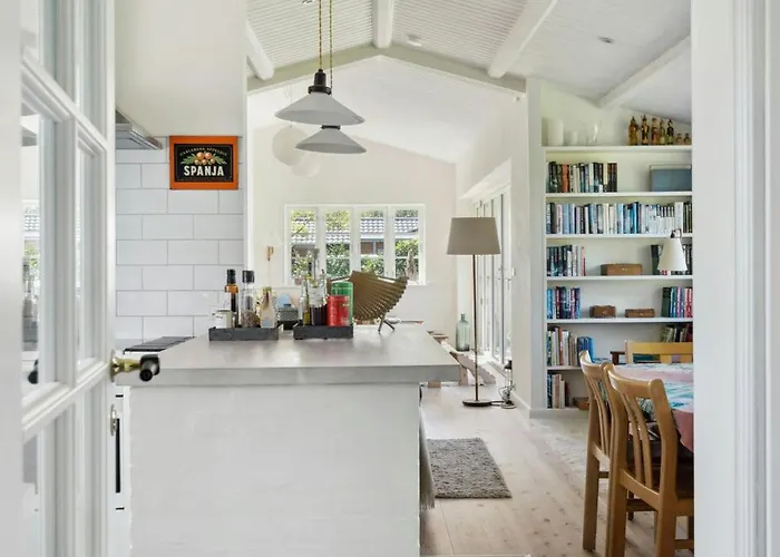 Idyllic Tranquility And Island Atmosphere On Thuro 別荘