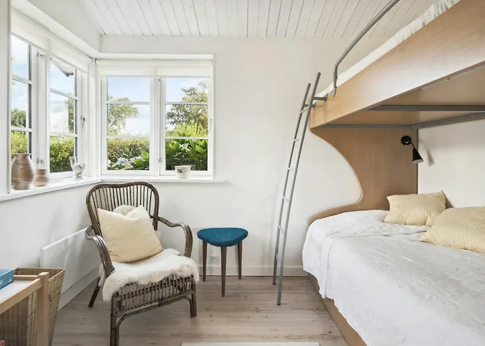 Idyllic Tranquility And Island Atmosphere On Thuro Hébergement de vacances