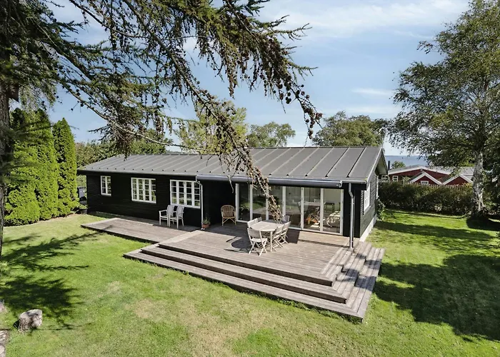 別荘 Idyllic Tranquility And Island Atmosphere On Thuro スベンボー